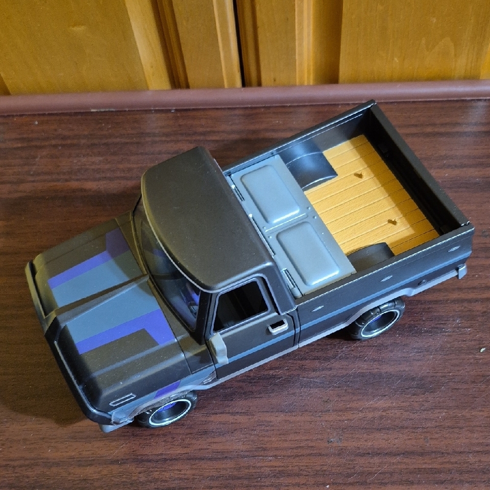 Fortnite The Bear OG  Party Trooper Pickup Truck
